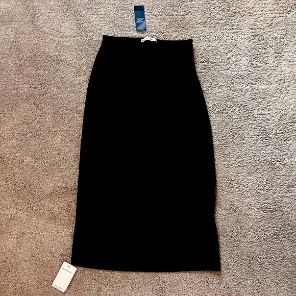 Abercrombie & Fitch Black Midi Skirt - Picture 2 of 6